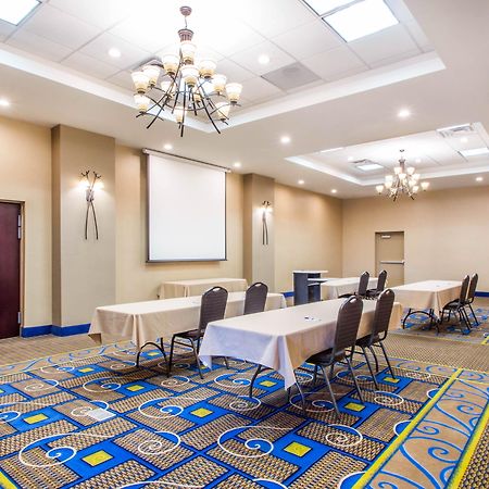 Holiday Inn Express & Suites - Albany Airport - Wolf Road By Ihg Exteriér fotografie