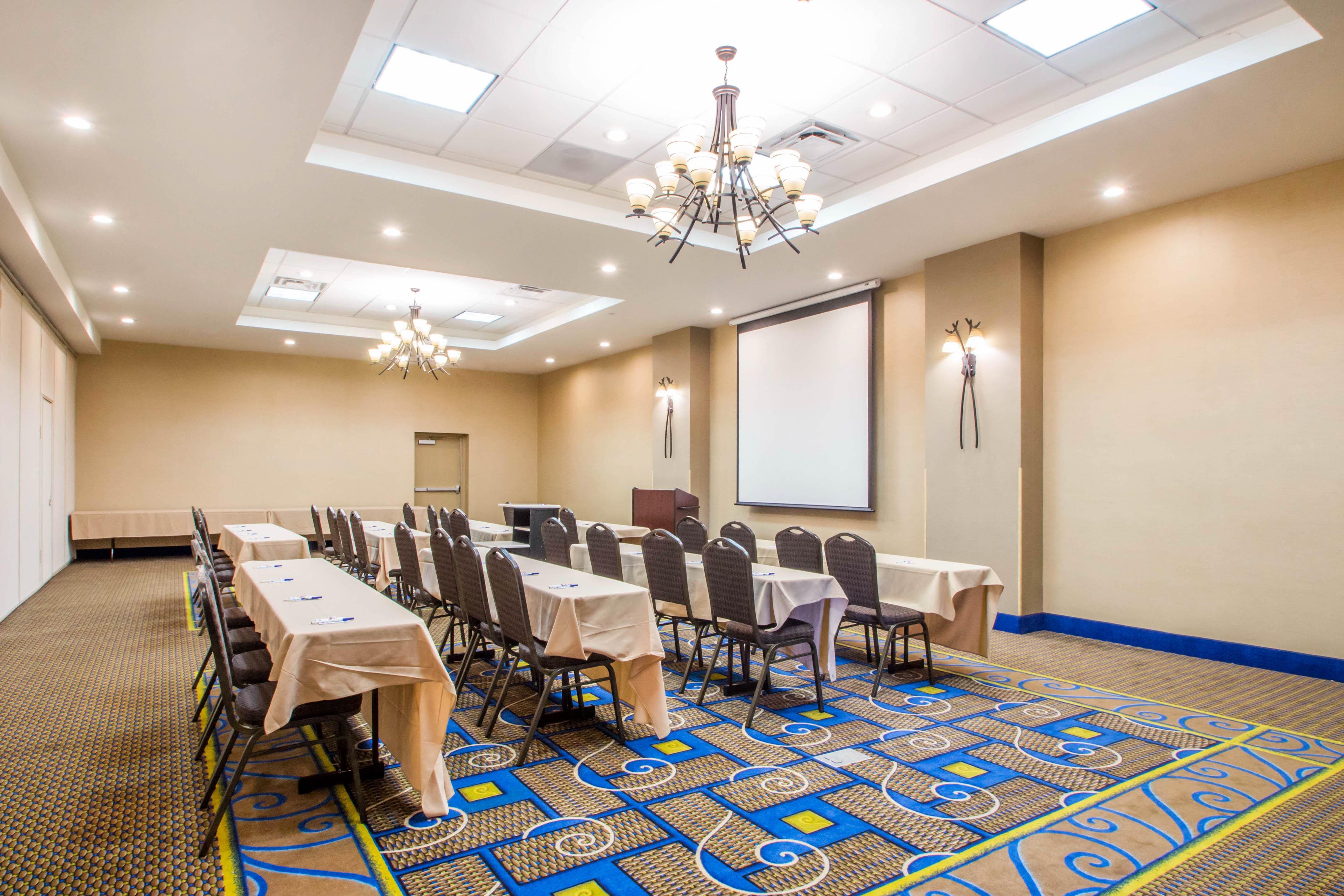 Holiday Inn Express & Suites - Albany Airport - Wolf Road By Ihg Exteriér fotografie