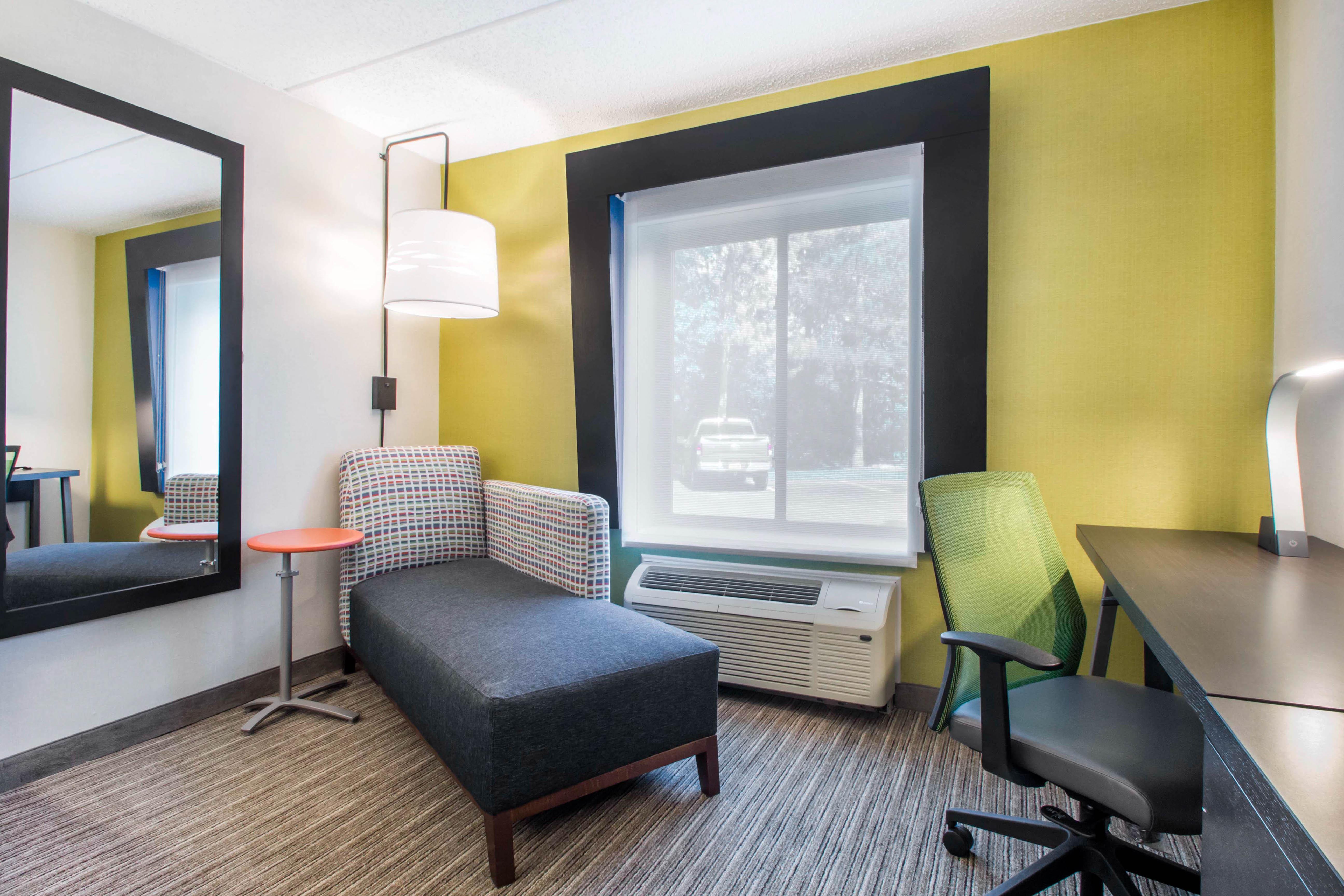 Holiday Inn Express & Suites - Albany Airport - Wolf Road By Ihg Exteriér fotografie