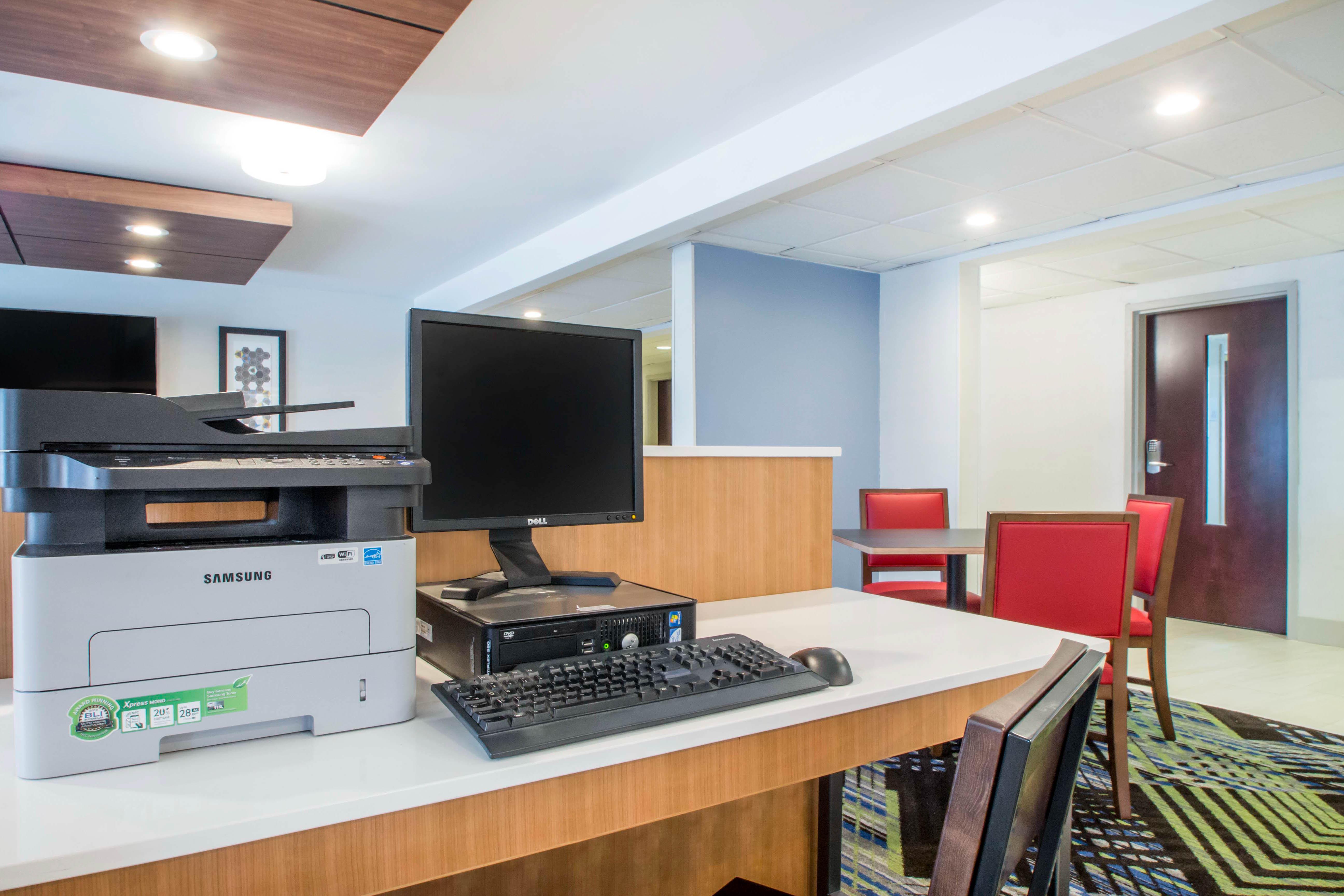 Holiday Inn Express & Suites - Albany Airport - Wolf Road By Ihg Exteriér fotografie
