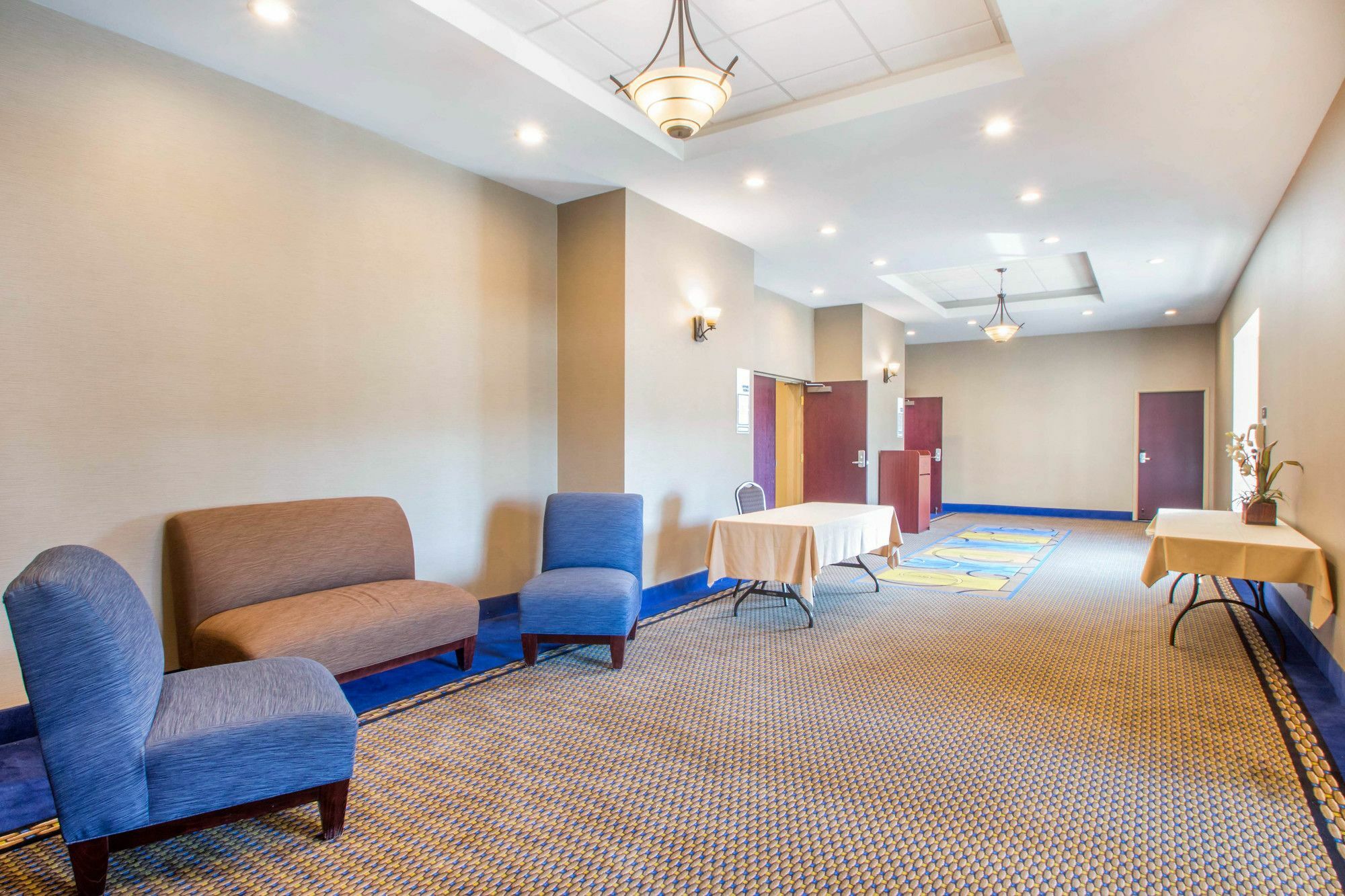 Holiday Inn Express & Suites - Albany Airport - Wolf Road By Ihg Exteriér fotografie